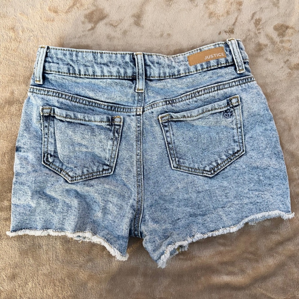 Justice Denim Shorts Girls Size 12 Light Blue Acid Wash Distressed Excellent - Picture 3 of 7